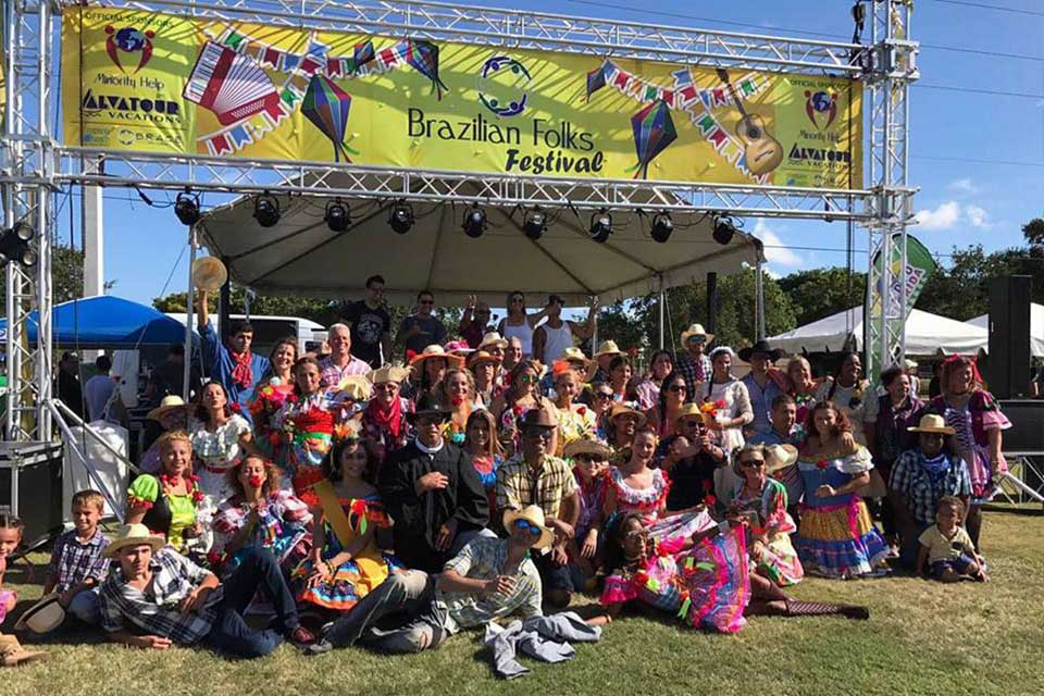 Brazilian Festival, Almannagagnligur felagsskapur